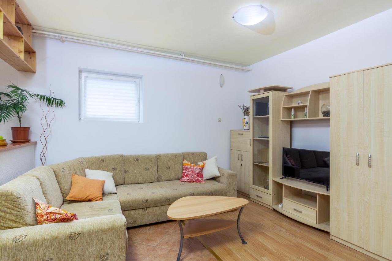 Apartment Buzet 17562A Екстер'єр фото