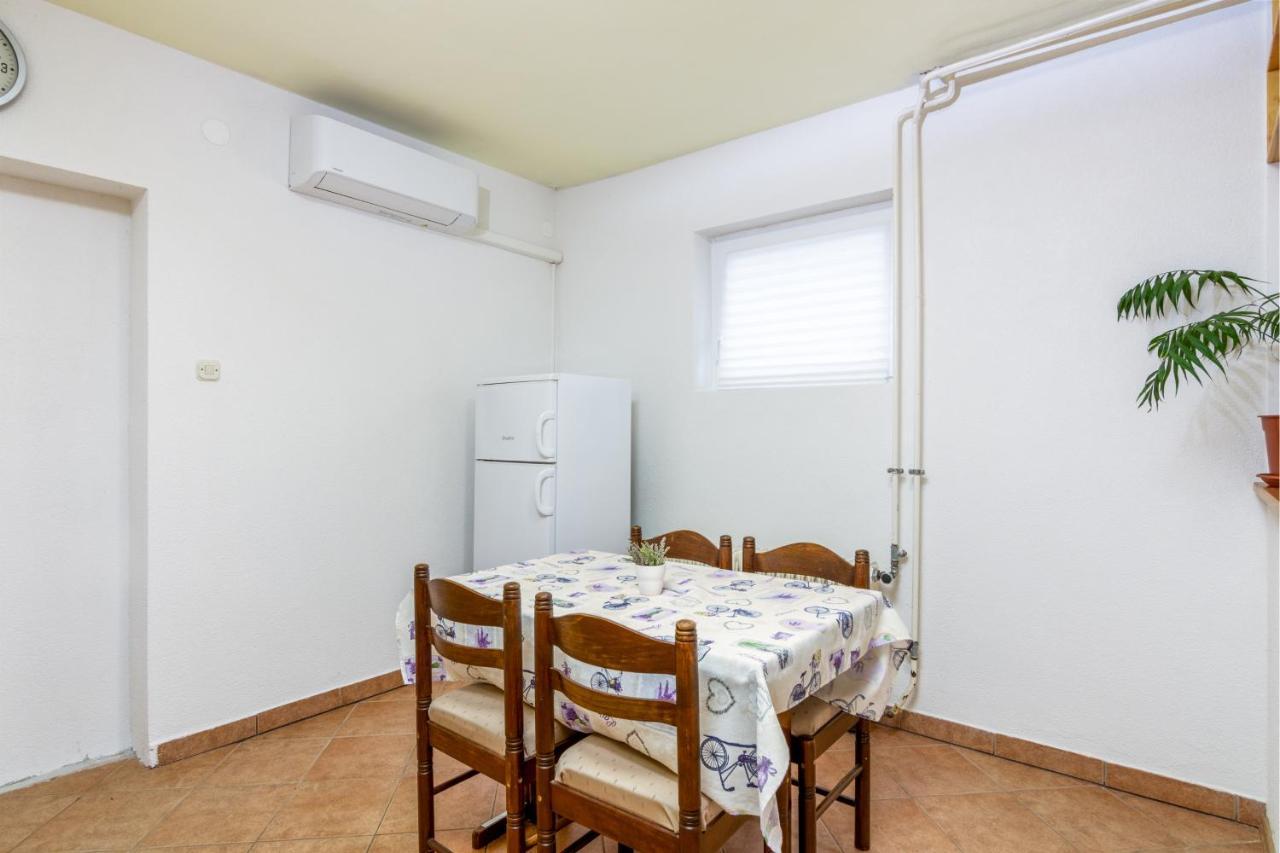 Apartment Buzet 17562A Екстер'єр фото